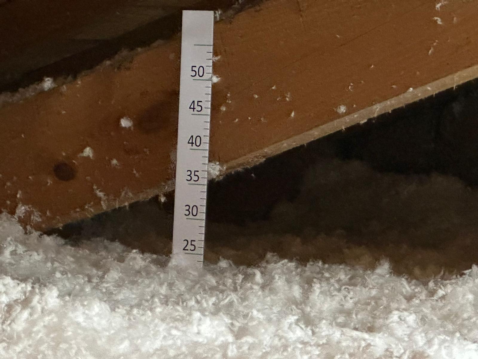 Control densidad aislamiento Supafil Loft en auditoría energética